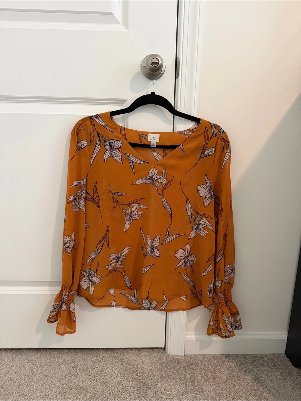 Blouse - Picture 1 of 2